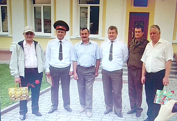 image-0-02-01-4a5e3ba9e04551d917f537a4bd8a01a2d416a0455d41b0563e0fb599d1f82425-V